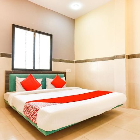 Oyo Hotel Karemore Celebration Bhandāra Extérieur photo