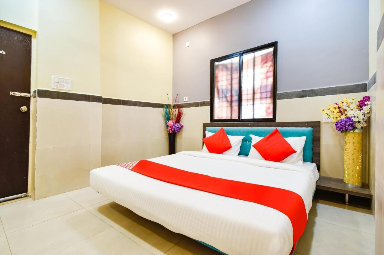 Oyo Hotel Karemore Celebration Bhandāra Extérieur photo
