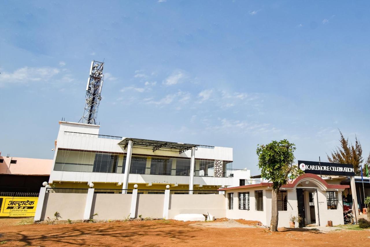 Oyo Hotel Karemore Celebration Bhandāra Extérieur photo