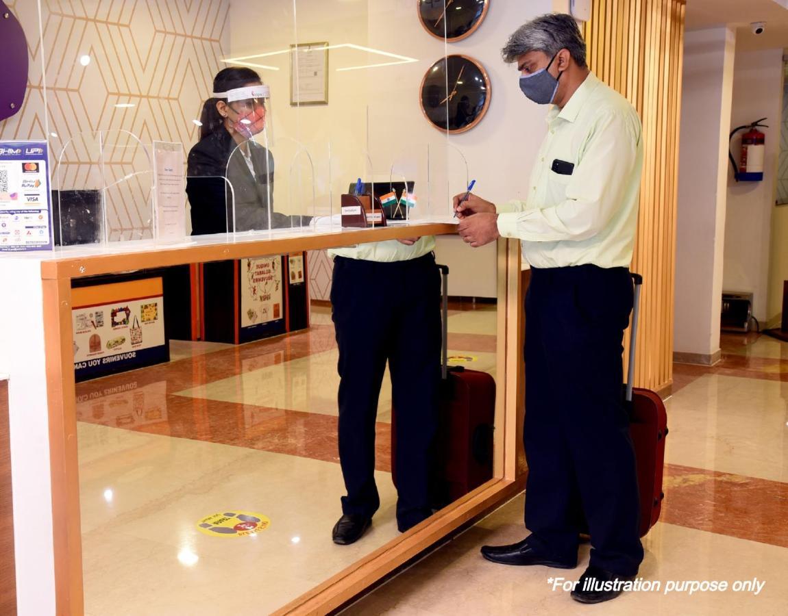 Oyo Hotel Karemore Celebration Bhandāra Extérieur photo